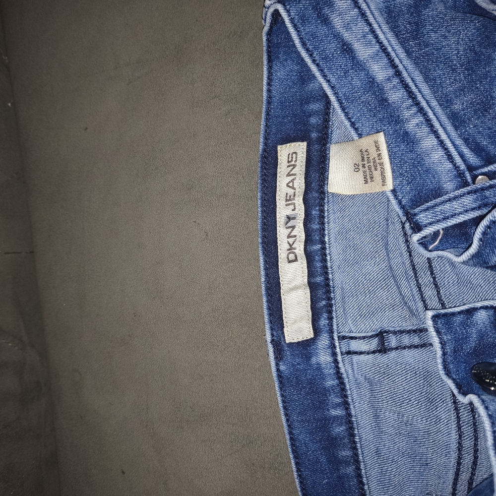 DKNY Women's Straight Leg Jeans - Blue
